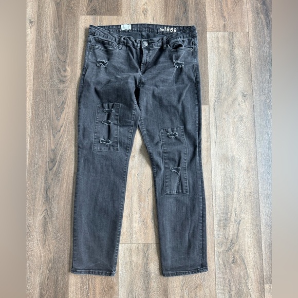 Gap jeans.  Black, always skinny high rise. Women’s size 32. Black. - Picture 1 of 9